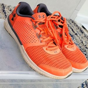 Women's Under Armor training workout shoes size 10